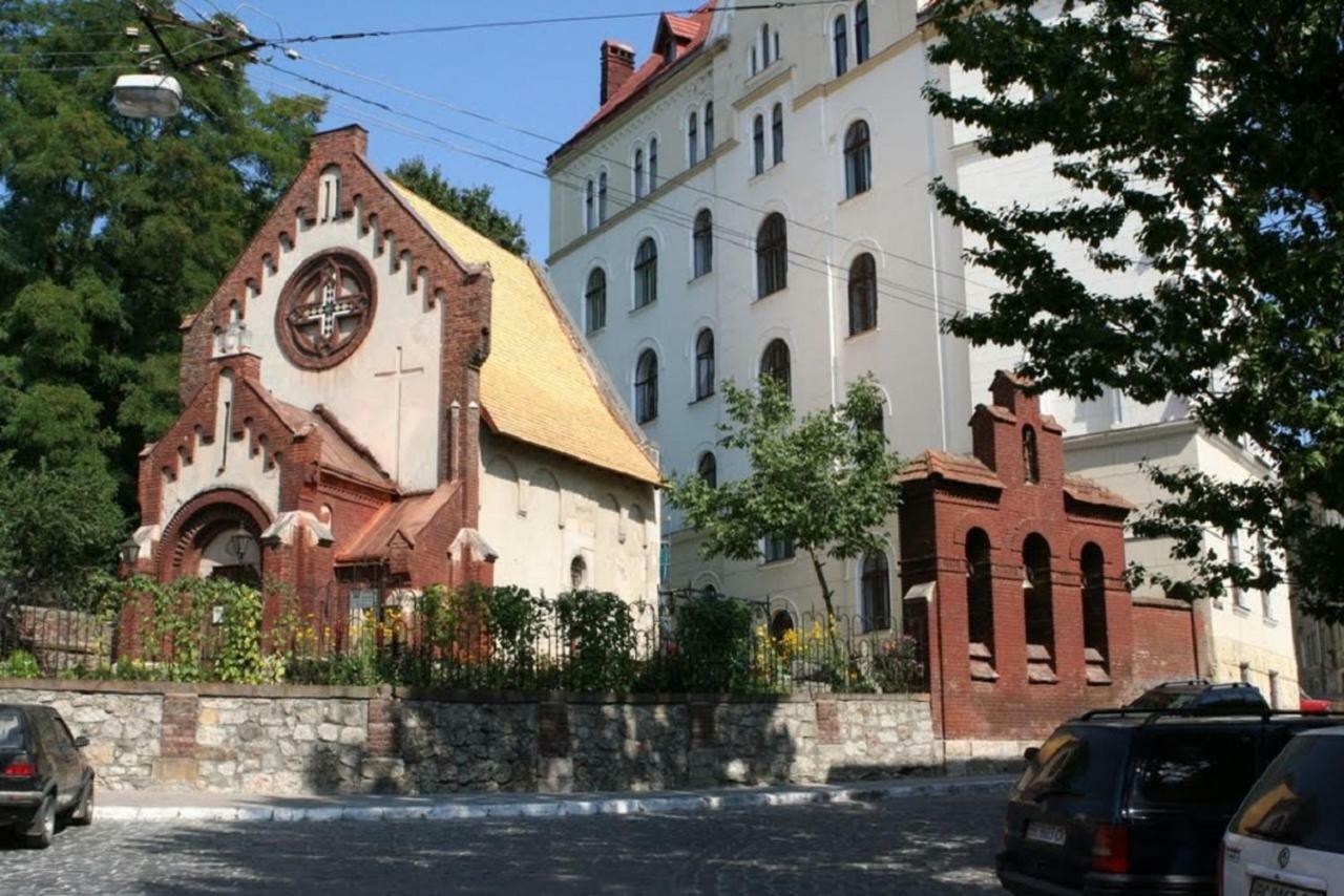 Невелика Smart Квартира В Центрі Для Пари Lviv Exterior photo